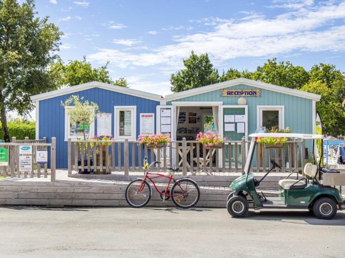 reception camping île d'oléron proche pistes cyclables