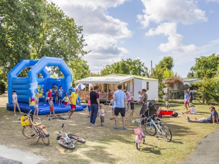 camping proche des pistes cyclables île oléron