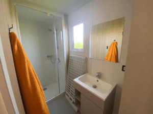 Salle de bain du Mobilhome Baltique