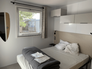 Chambre lit double du Mobilhome Baltique