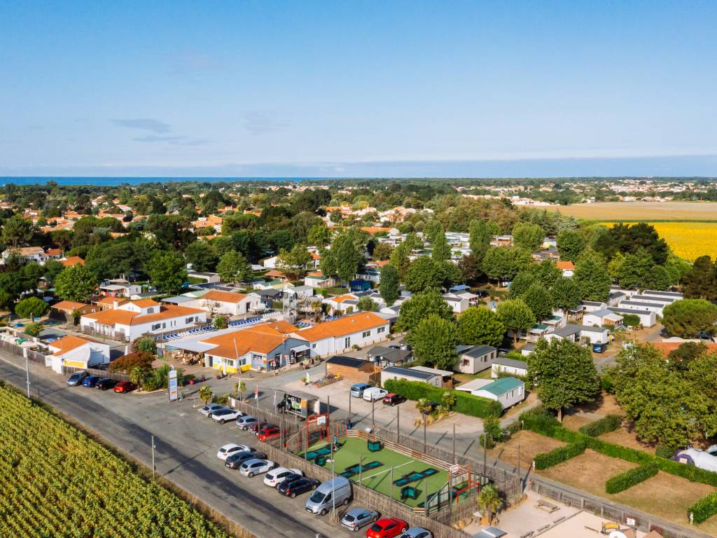 vue drone du camping Chadotel La Bolée d'Air à Saint Vincent sur Jard en Vendée