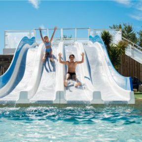 Parc aquatique avec toboggans Morbihan