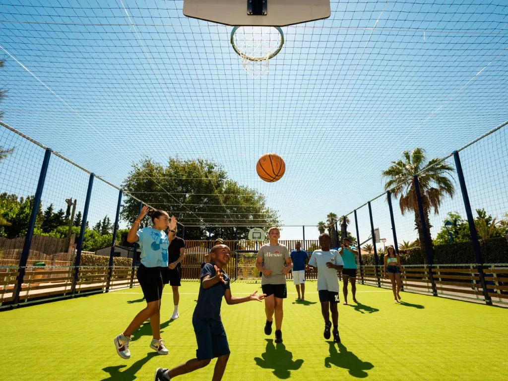 terrain multisports camping Chadotel Les Jardins Catalans à Argelès sur Mer.