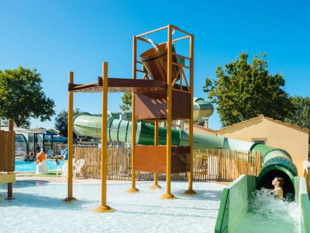 toboggan aquatique de l'espace piscine du camping Chadotel La Trévillière à Brétignolles sur Mer en Vendée