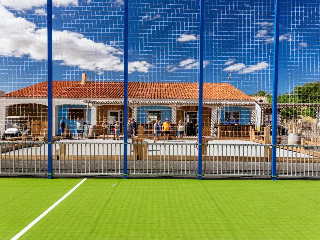 Chadotel Le Roussillon - multipsorts