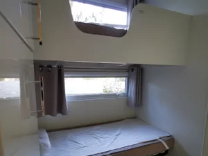 Chambre lits simples du Mobilhome Méditerranée