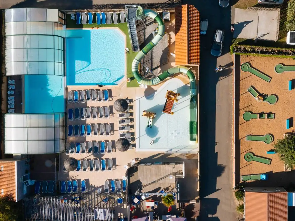 vue drone du parc aquatique camping Chadotel La Trévillière à Brétignolles sur Mer en Vendée