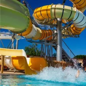 Chadotel Le Roussillon – vignette toboggan Chadotel Le Roussillon - tobbogan